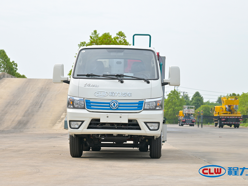 东风途逸蓝牌纯电动压缩垃圾车