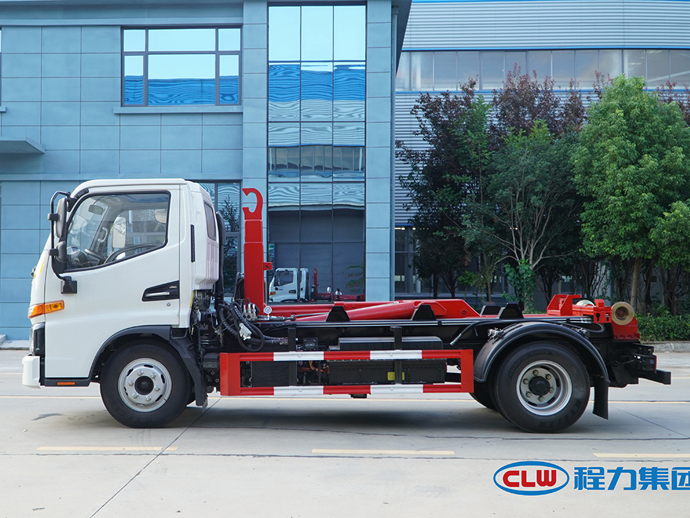 江淮骏铃纯电动勾臂垃圾车