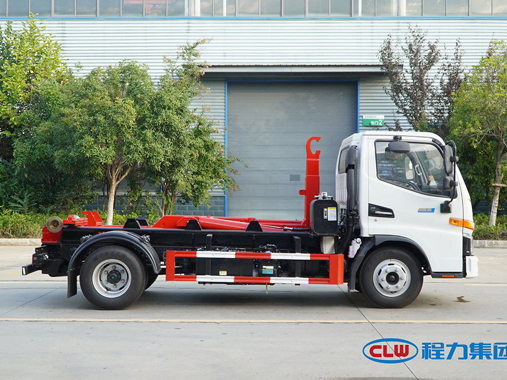 江淮骏铃纯电动勾臂垃圾车