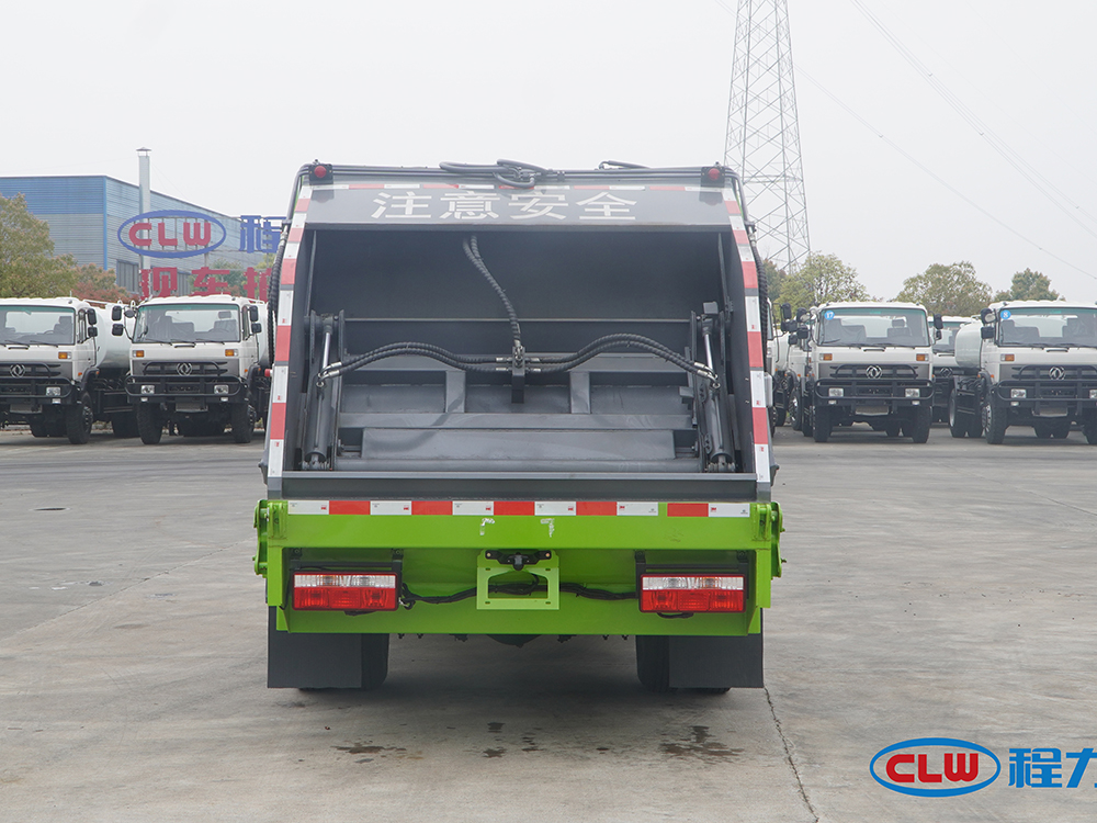 东风途逸蓝牌5.8方压缩垃圾车