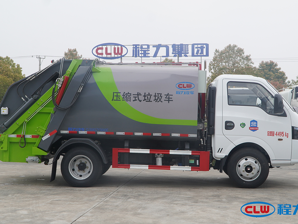 东风途逸蓝牌5.8方压缩垃圾车