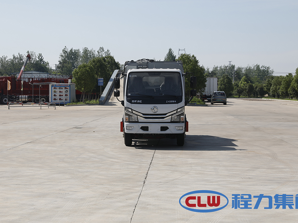 东风小多利卡6.5方压缩垃圾车