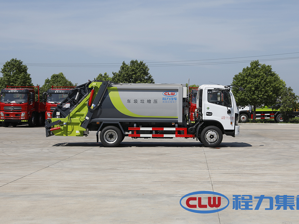 东风小多利卡6.5方压缩垃圾车
