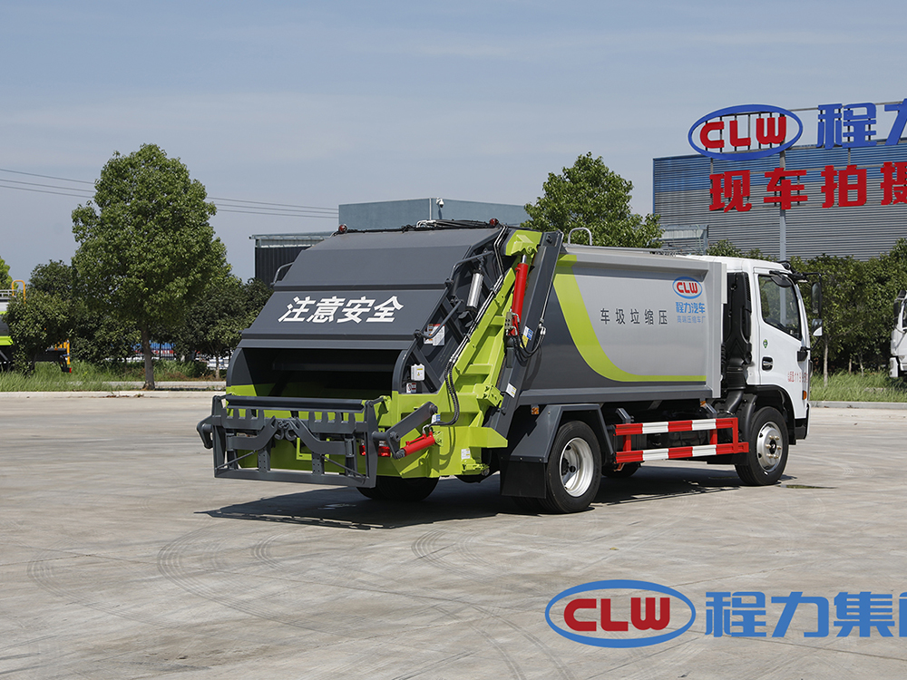 东风小多利卡6.5方压缩垃圾车