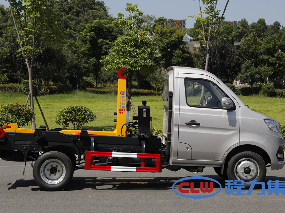 长安勾臂垃圾车