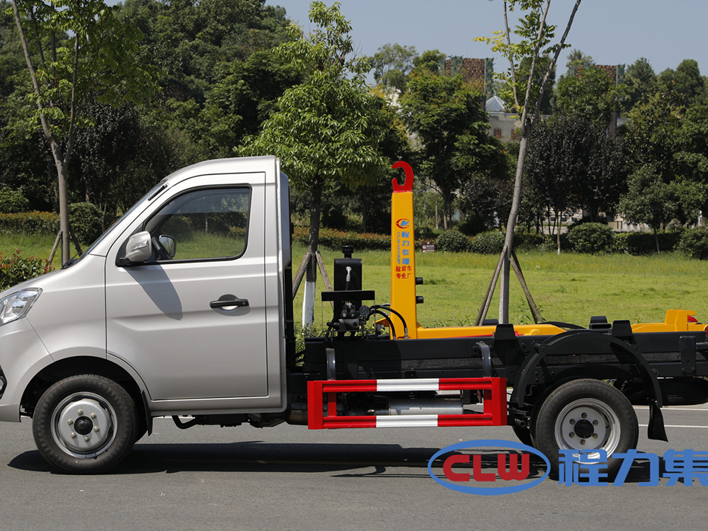 长安勾臂垃圾车