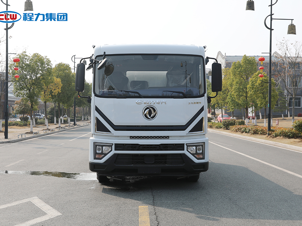 程力东风D9绿化喷洒车