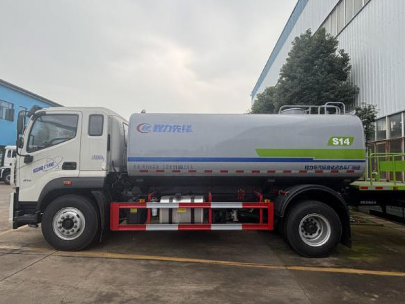 14.7m³程力先锋福田欧曼绿化喷洒车