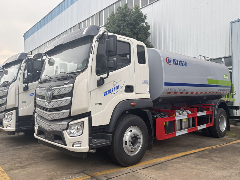 14.7m³程力先锋福田欧曼绿化喷洒车