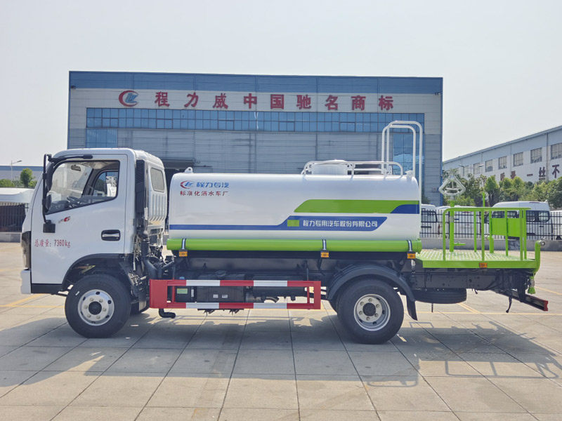 东风F6CLW5070GPSD6 5方洒水车