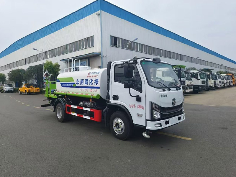 东风华神V3 CLW5070GPSEDP 5方洒水车