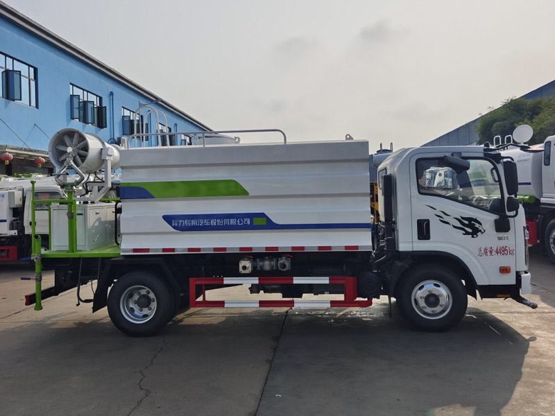 重汽王牌CDW5044TDY361BFHA 7方多功能抑尘车