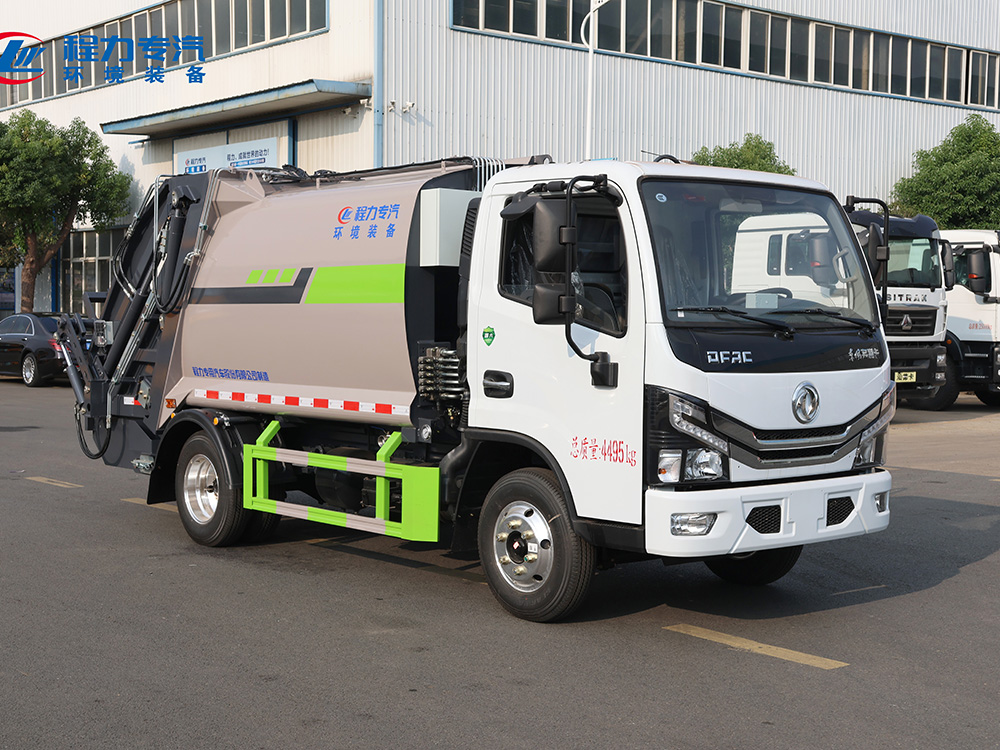 东风多利卡D5压缩垃圾车