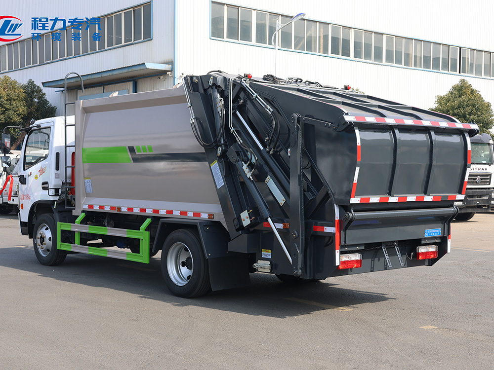 东风多利卡D7（老样式带落地斗）