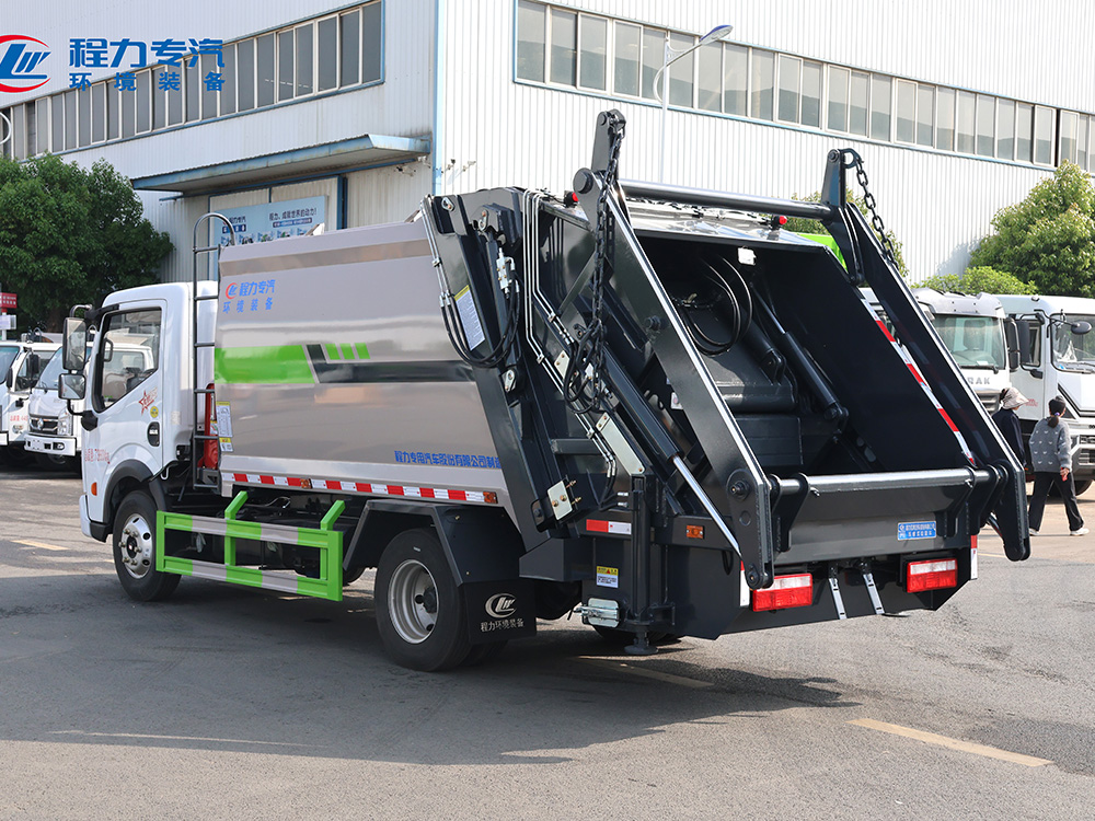 东风多利卡新款（摆臂）