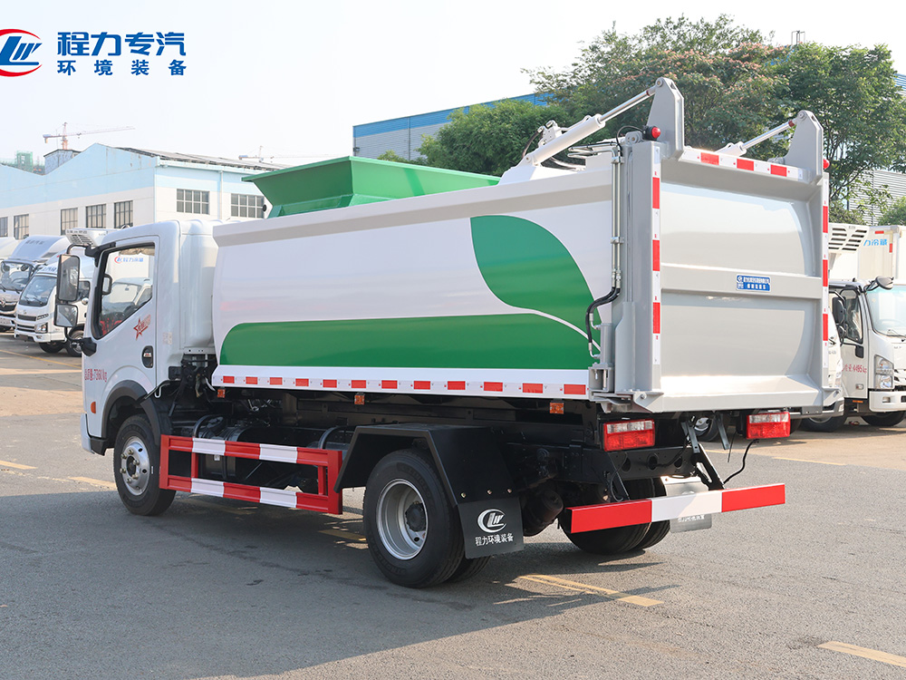 东风多利卡新款（绿白涂装）