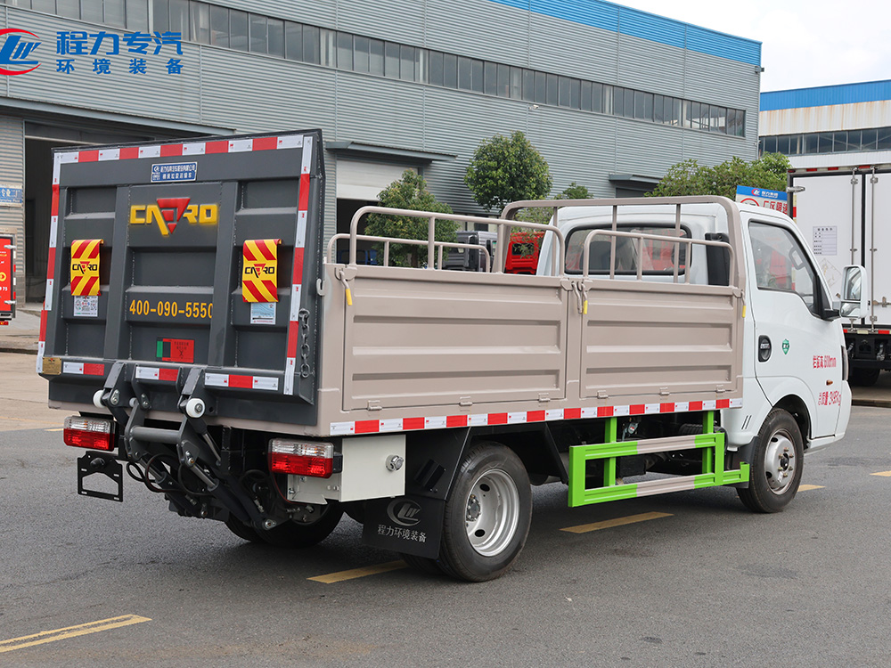 东风途逸汽油桶装（带护栏）