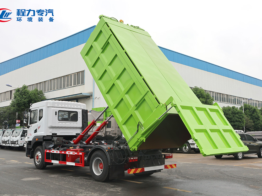 单桥东风多利卡D9新款带箱卸料姿态