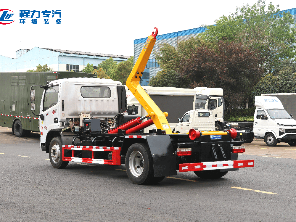 蓝牌东风多利卡D7