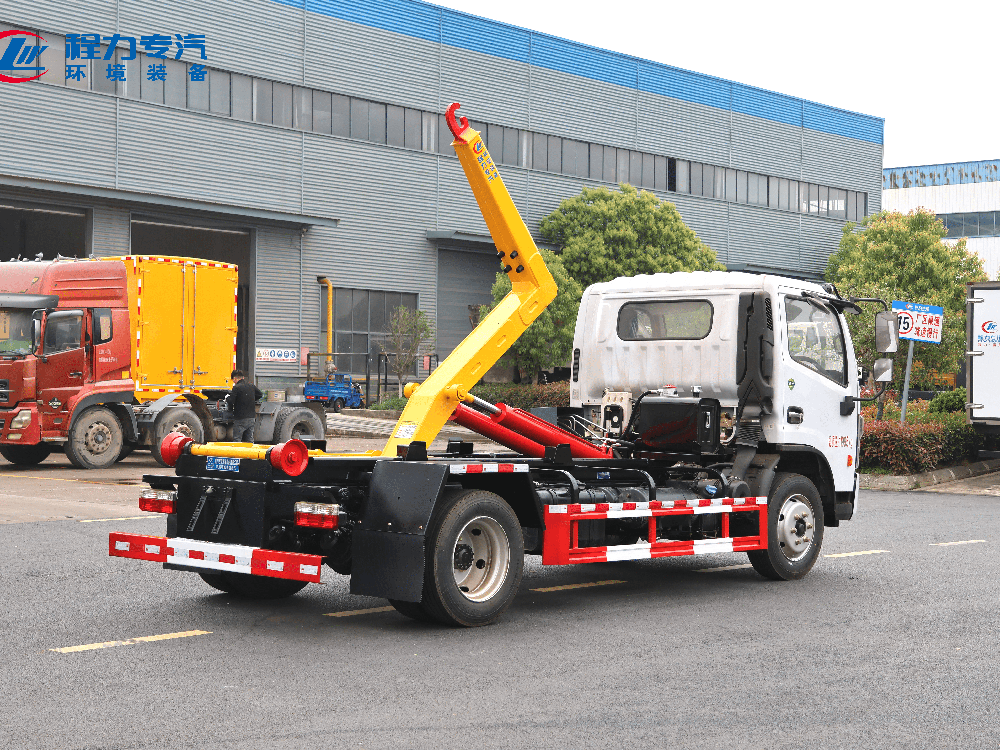 蓝牌东风多利卡D7