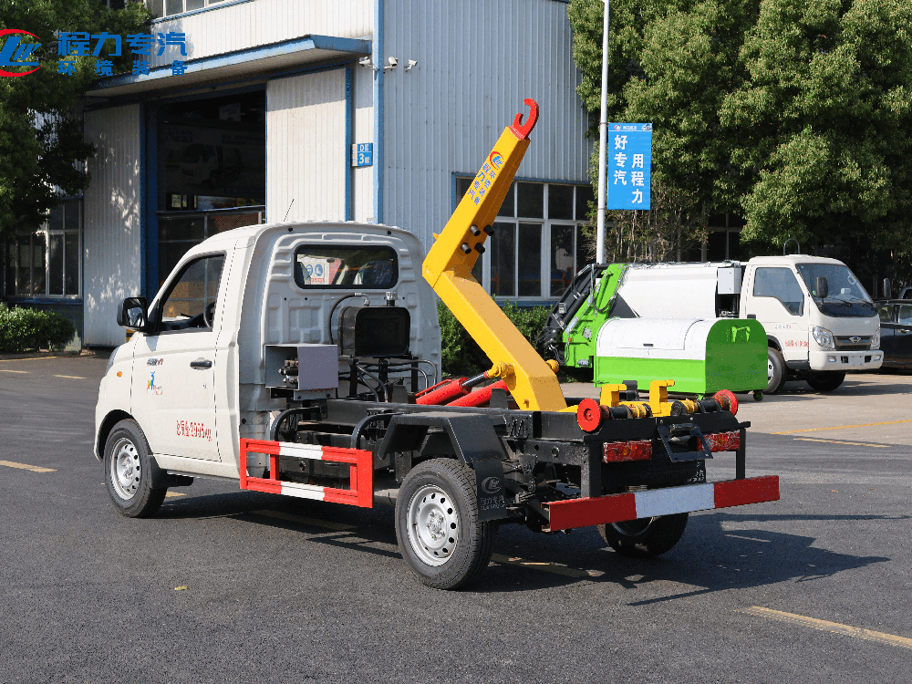 福田祥菱V1勾臂（带箱）