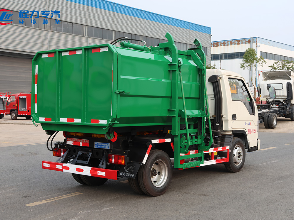 福田小卡之星2勾臂（带挂桶箱）